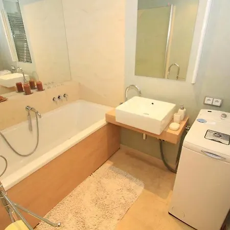 Luxury Apartment River Diamond Residence