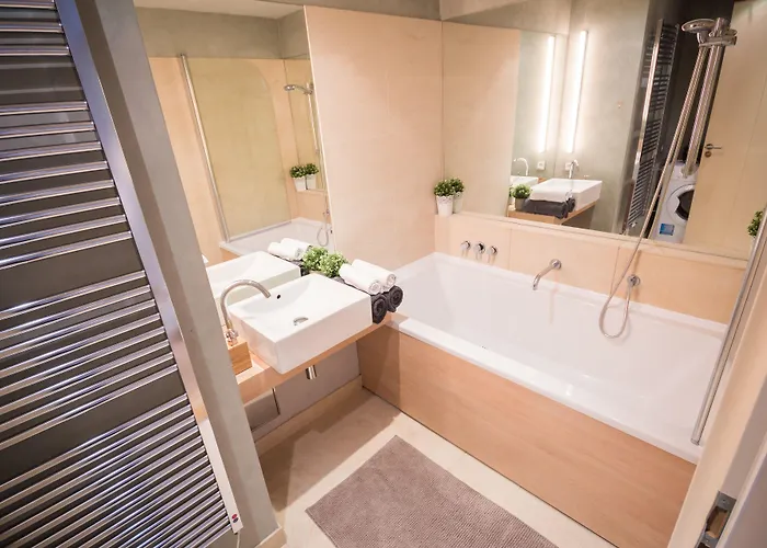 Luxury River Diamond