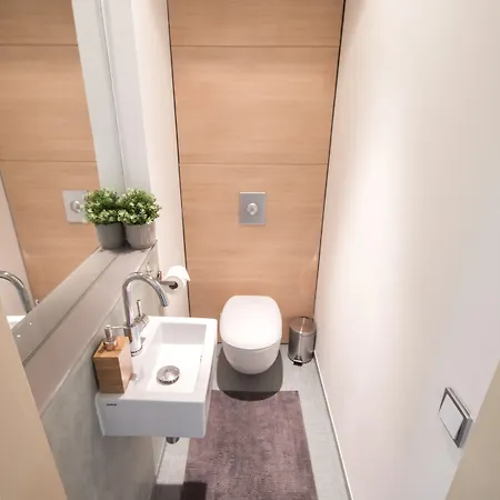 Luxury River Diamond Прага