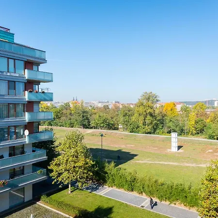 Luxury River Diamond Apartmán *