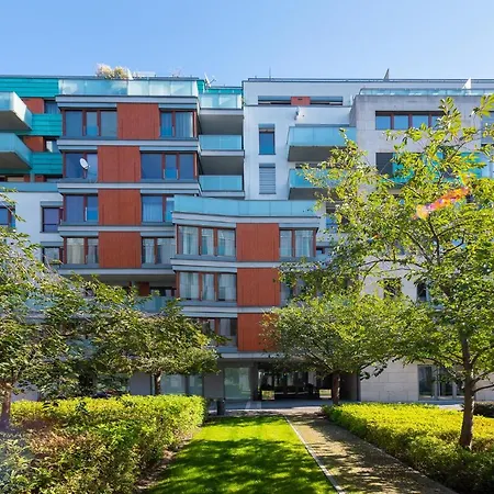 Luxury River Diamond Apartmán *