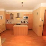 Luxury River Diamond Апартаменты Прага